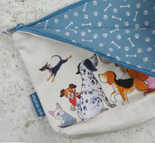 Load image into Gallery viewer, Zipped Pouch bag - Paw Club by Eric Heyman - Sewing knitting crochet (ZP26)
