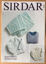 Load image into Gallery viewer, Sirdar Supersoft Aran Knitting Pattern 5183 Sweaters &amp; Blanket 16-26 ins
