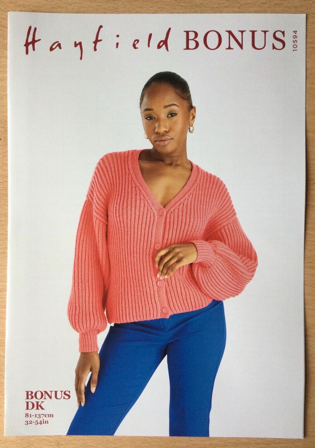 Sirdar DK Knitting Pattern 10594 - Cardigan in Hayfield Bonus DK - 32-54 ins