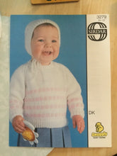 Load image into Gallery viewer, Sirdar Snuggly DK knitting pattern 3279 - Sweater and Bonnet - 20-22 ins
