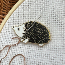 Load image into Gallery viewer, Needle Minder Magnetic, Hedgehog, Embroidery Needle Keeper, Sewing, Needleminder
