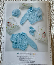 Load image into Gallery viewer, UKHKA DK knitting pattern 118 - Babies Cardigans, Bootees &amp; Hat 12-20ins

